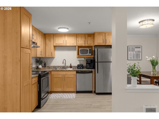 7931 Sw 40TH Ave I, Portland, OR 97219