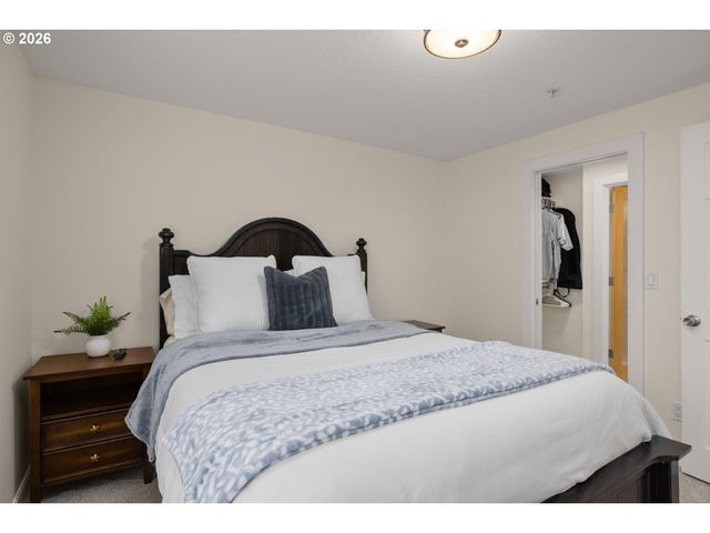 7931 Sw 40TH Ave I, Portland, OR 97219