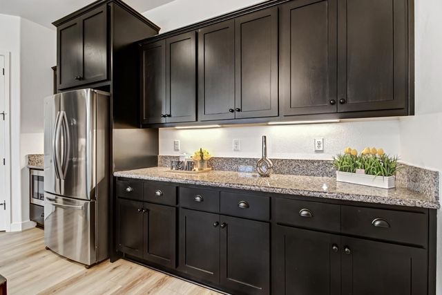 2352 Bronze Star Way, Sacramento, CA 95818