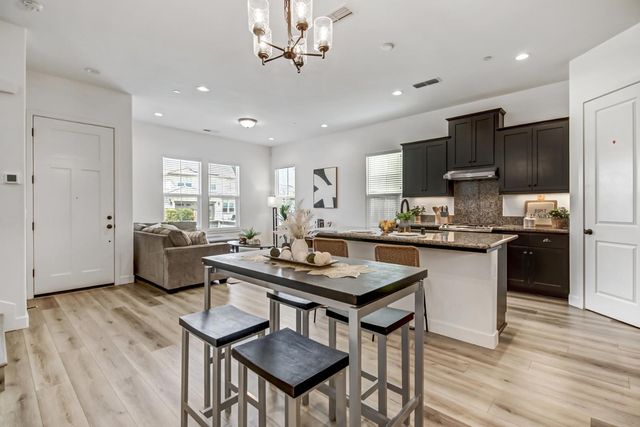 2352 Bronze Star Way, Sacramento, CA 95818