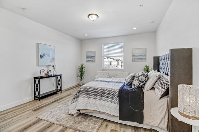 2352 Bronze Star Way, Sacramento, CA 95818
