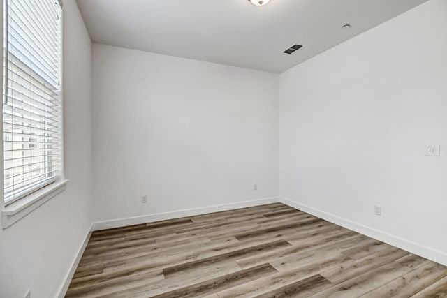 2352 Bronze Star Way, Sacramento, CA 95818