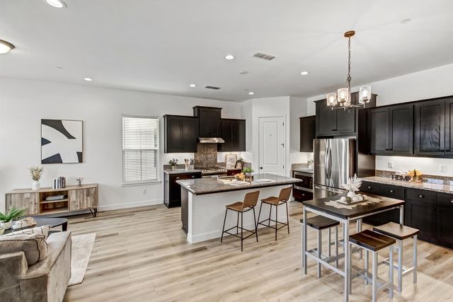 2352 Bronze Star Way, Sacramento, CA 95818
