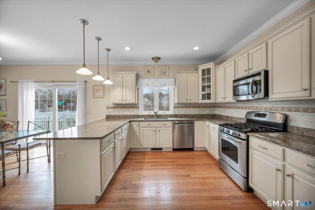 2 Twin Pines Drive, Wallingford, CT 06492