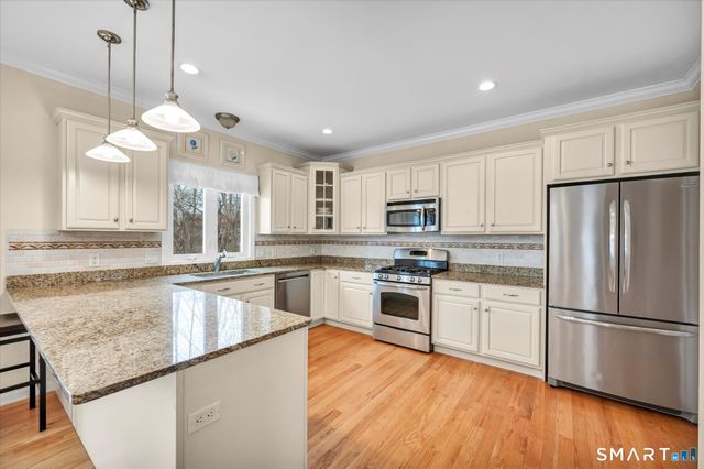 2 Twin Pines Drive, Wallingford, CT 06492