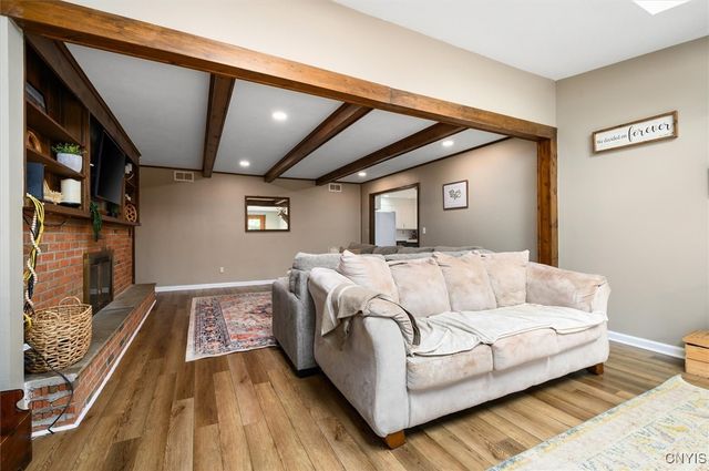 213 Gilbert Road, New Hartford, NY 13413