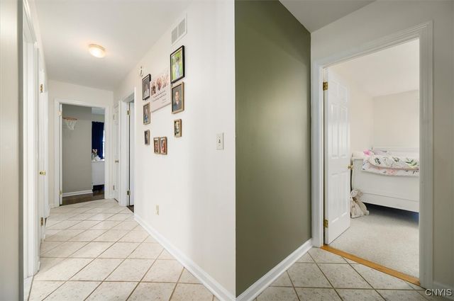 213 Gilbert Road, New Hartford, NY 13413