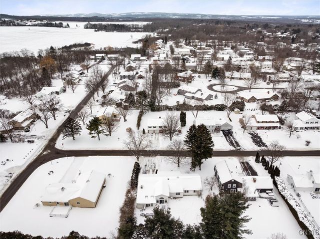 213 Gilbert Road, New Hartford, NY 13413