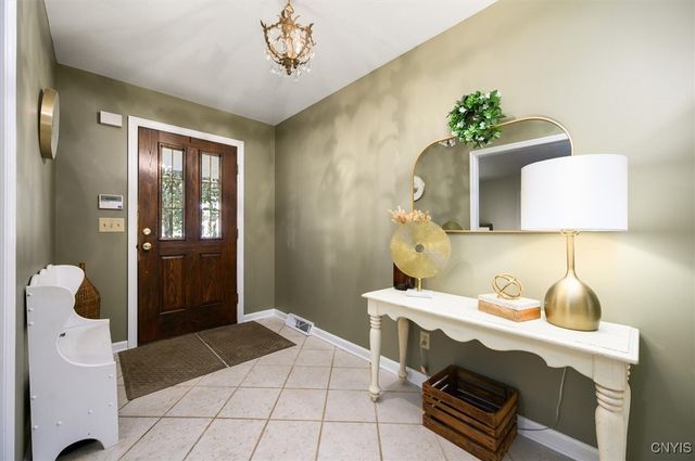 213 Gilbert Road, New Hartford, NY 13413