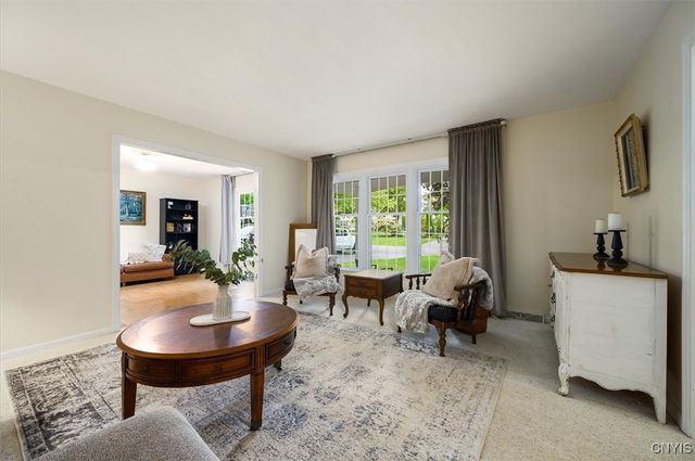 213 Gilbert Road, New Hartford, NY 13413