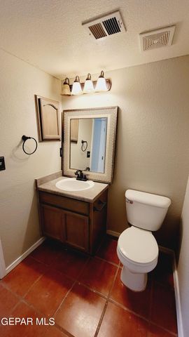 6217 ROSE COLLENG Place, El Paso, TX 79932