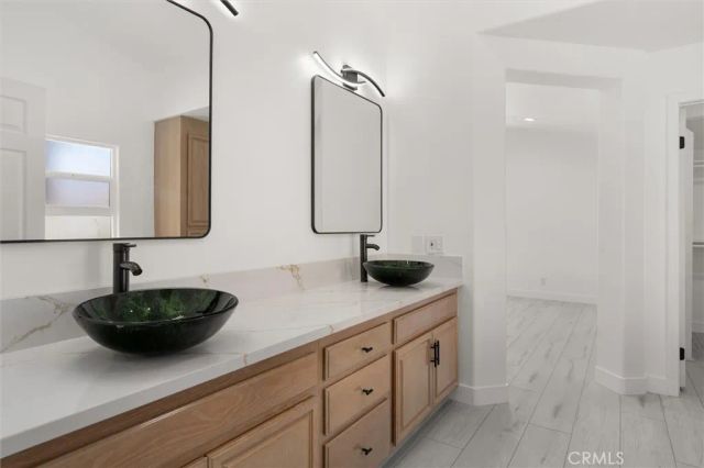 7422 Kyle Court, West Hills, CA 91307