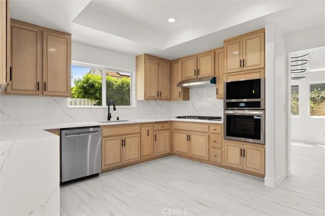 7422 Kyle Court, West Hills, CA 91307