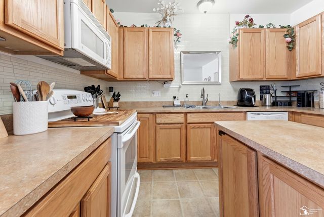 1346 Hillcrest Drive, Waterford Twp, MI 48327