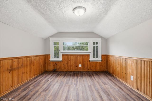678 Essex Street, Akron, OH 44306