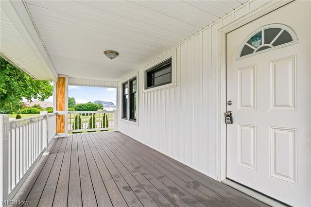 678 Essex Street, Akron, OH 44306