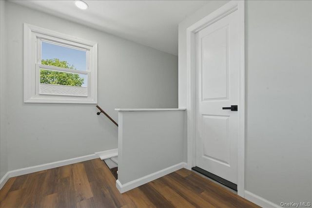 20 Wyona Avenue, Lindenhurst, NY 11757