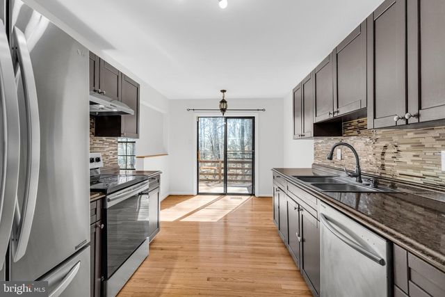 7651 SOUTHERN OAK DR, Springfield, VA 22153