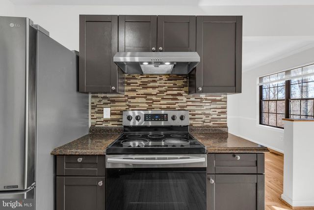 7651 SOUTHERN OAK DR, Springfield, VA 22153