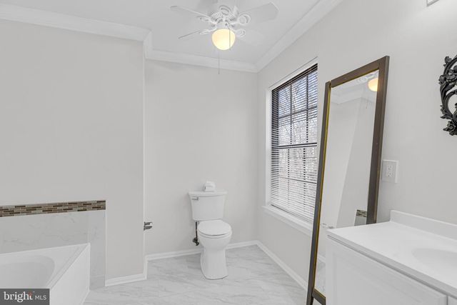 7651 SOUTHERN OAK DR, Springfield, VA 22153