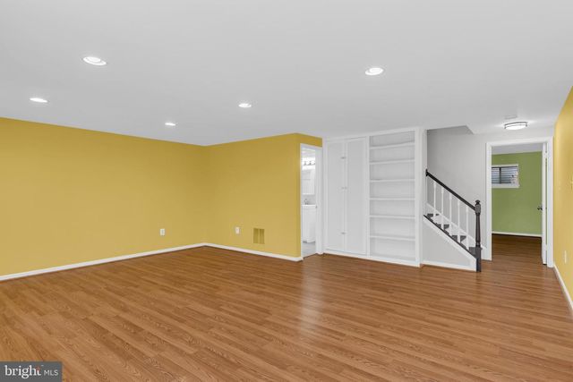 7651 SOUTHERN OAK DR, Springfield, VA 22153