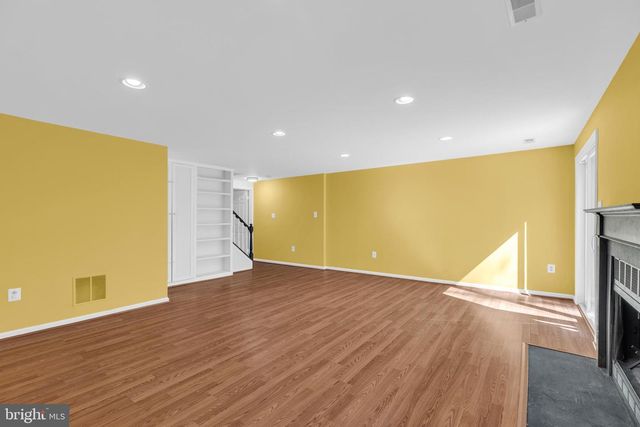 7651 SOUTHERN OAK DR, Springfield, VA 22153