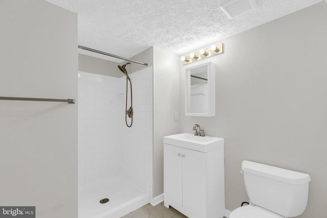 7651 SOUTHERN OAK DR, Springfield, VA 22153