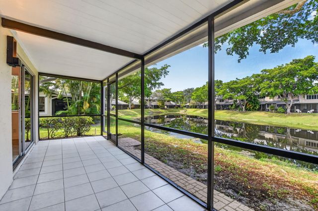 1971 Discovery Circle E, Deerfield Beach, FL 33442