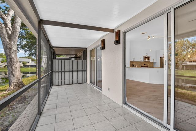 1971 Discovery Circle E, Deerfield Beach, FL 33442