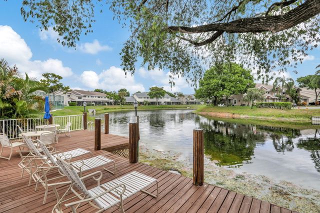 1971 Discovery Circle E, Deerfield Beach, FL 33442