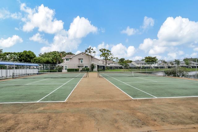 1971 Discovery Circle E, Deerfield Beach, FL 33442