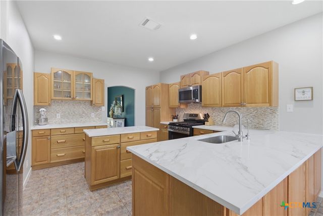 7020 CR 211, Florence, TX 76527