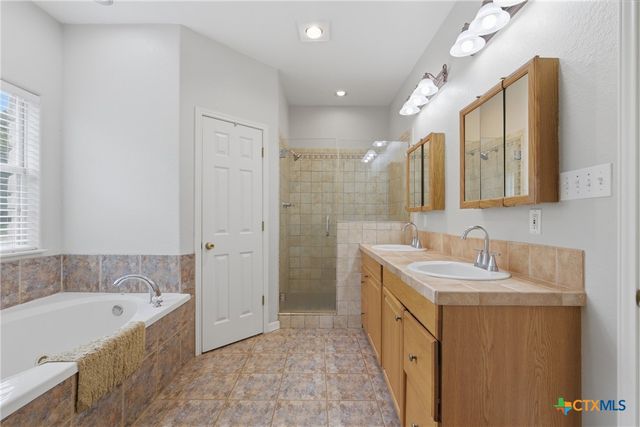 7020 CR 211, Florence, TX 76527