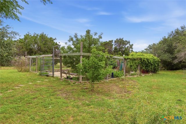 7020 CR 211, Florence, TX 76527