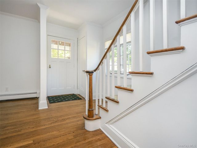 121 Hillcrest Avenue, Manhasset, NY 11030
