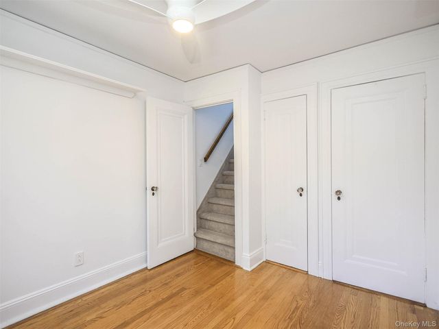 121 Hillcrest Avenue, Manhasset, NY 11030