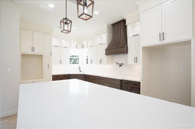 2508 San Bernard Street, Edinburg, TX 78542