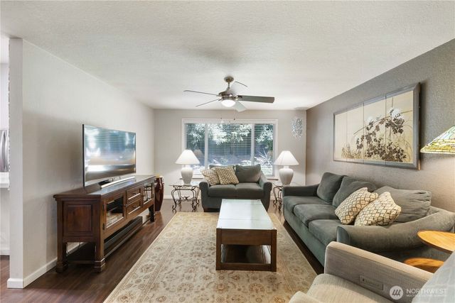 15813 93rd Avenue E, Puyallup, WA 98375