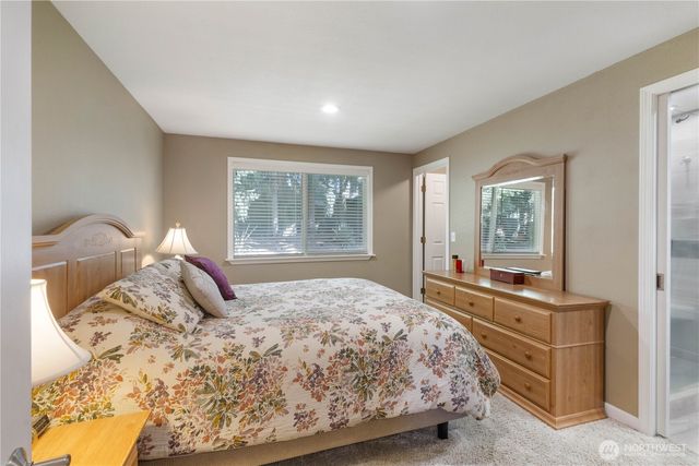 15813 93rd Avenue E, Puyallup, WA 98375