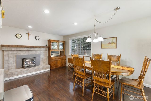 15813 93rd Avenue E, Puyallup, WA 98375