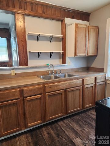 3024 Parkway Avenue, Charlotte, NC 28208