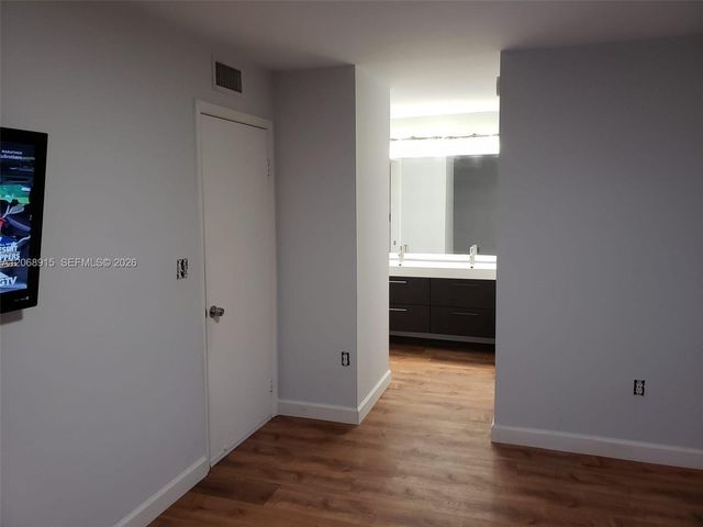 4780 NW 102nd Avenue 204-11, Doral, FL 33178