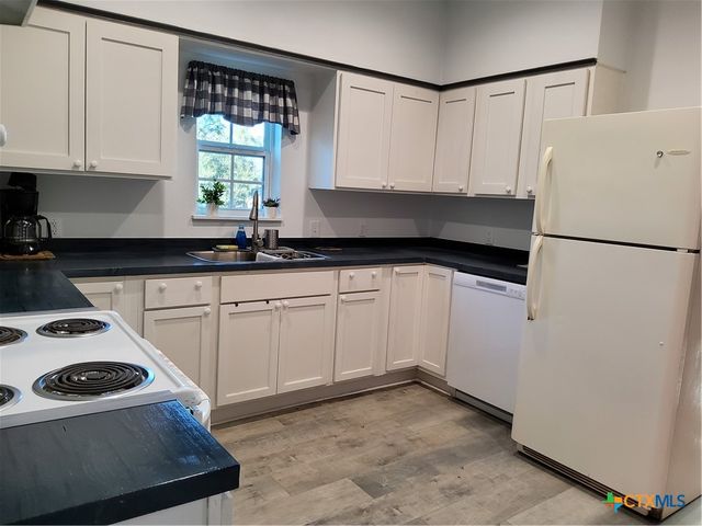 309 N 10th Street, Gatesville, TX 76528