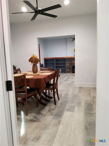 309 N 10th Street, Gatesville, TX 76528