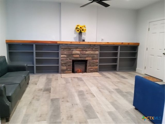 309 N 10th Street, Gatesville, TX 76528