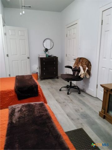 309 N 10th Street, Gatesville, TX 76528