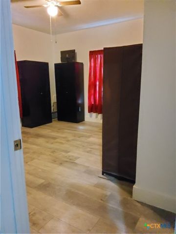 309 N 10th Street, Gatesville, TX 76528