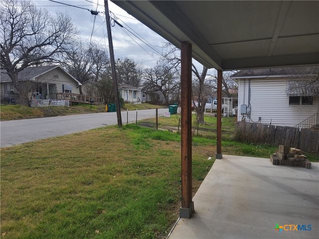 309 N 10th Street, Gatesville, TX 76528