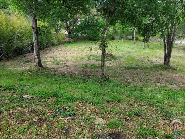 309 N 10th Street, Gatesville, TX 76528