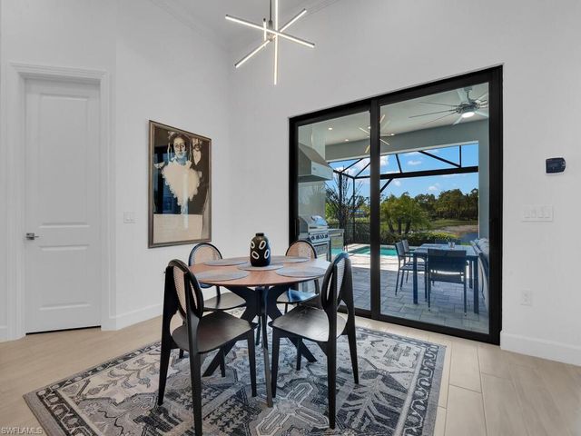 7229 Wiregrass CT, Naples, FL 34114